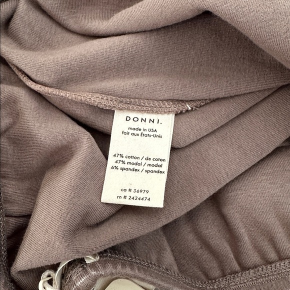 NWT Donni Scallop Cropped Simple Pant in Mushroom size small elastic waist - Picture 6 of 7